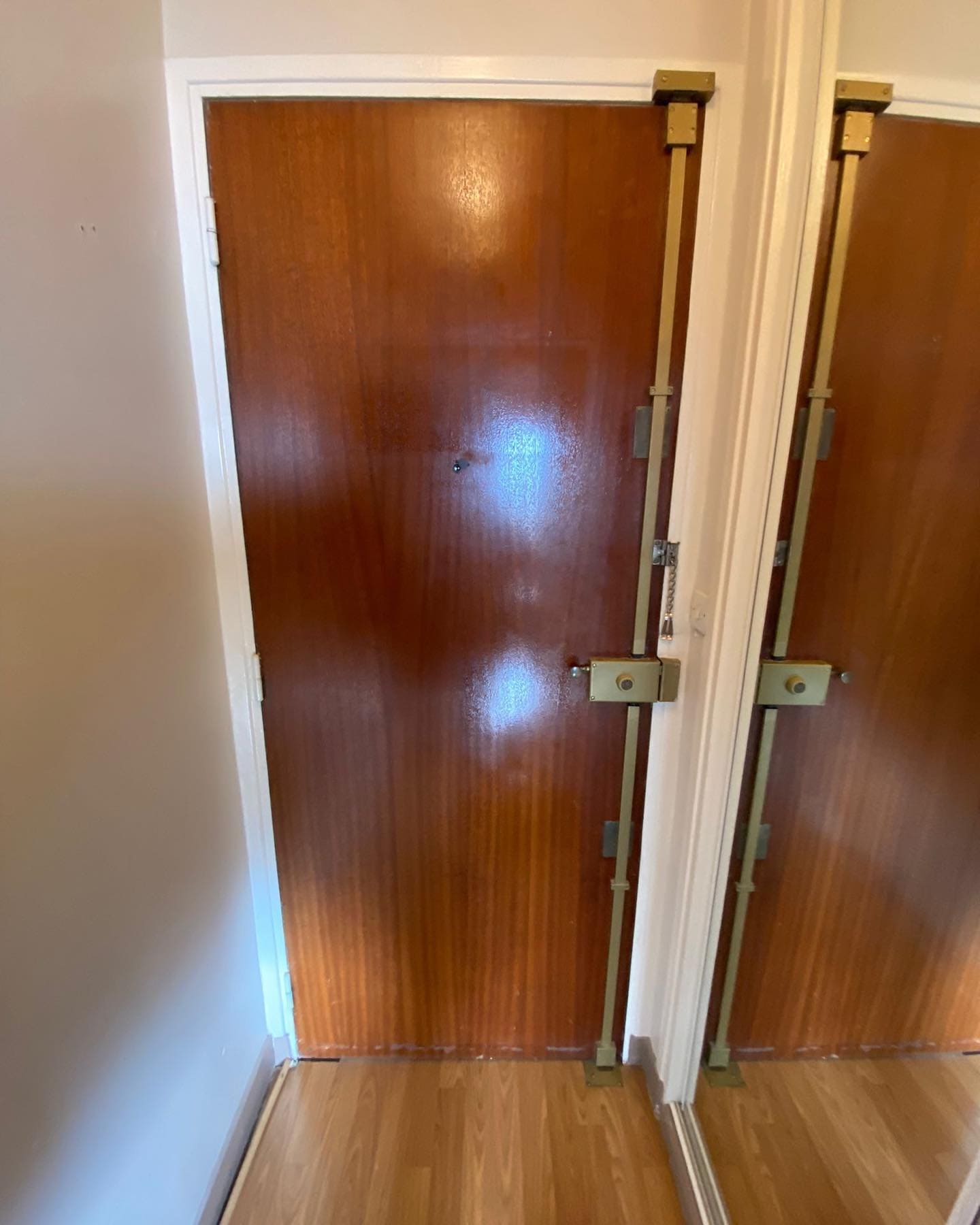 intérieur de la porte blindée